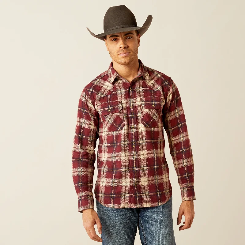 Men's long sleeve turtleneck sweaters in cashmere for a luxurious feelMen's Ariat Retro Harlee Snap Front Shirt #10053879 Men's long sleeve turtleneck sweaters in cashmere for a luxurious feelMen's Ariat Retro Harlee Snap Front Shirt #10053879