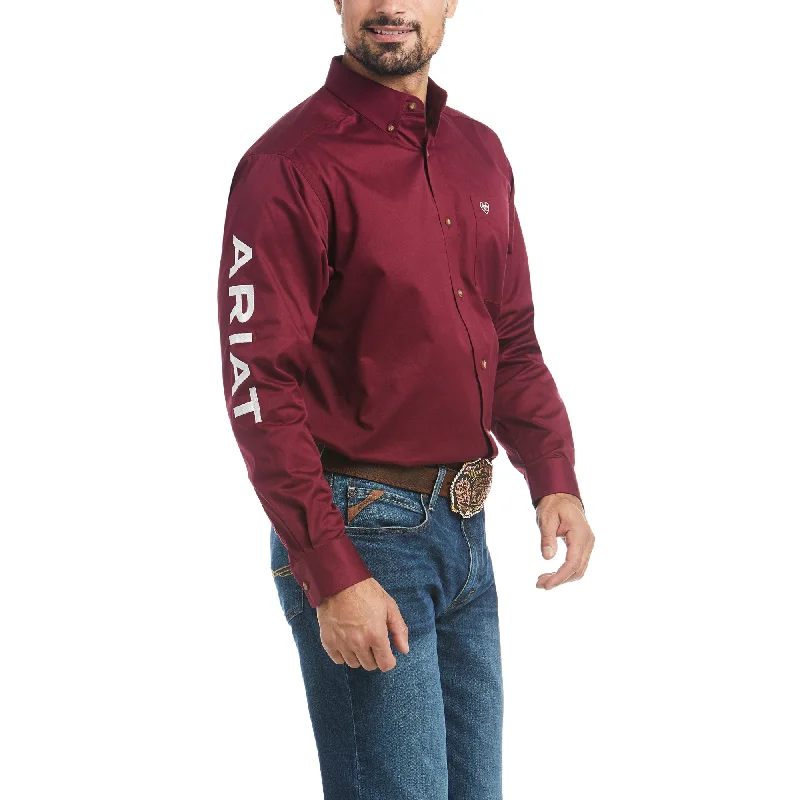 Men's long sleeve tartan pattern shirts for a traditional Scottish lookMen's Ariat Team Logo Button Down Shirt #10027995 Men's long sleeve tartan pattern shirts for a traditional Scottish lookMen's Ariat Team Logo Button Down Shirt #10027995