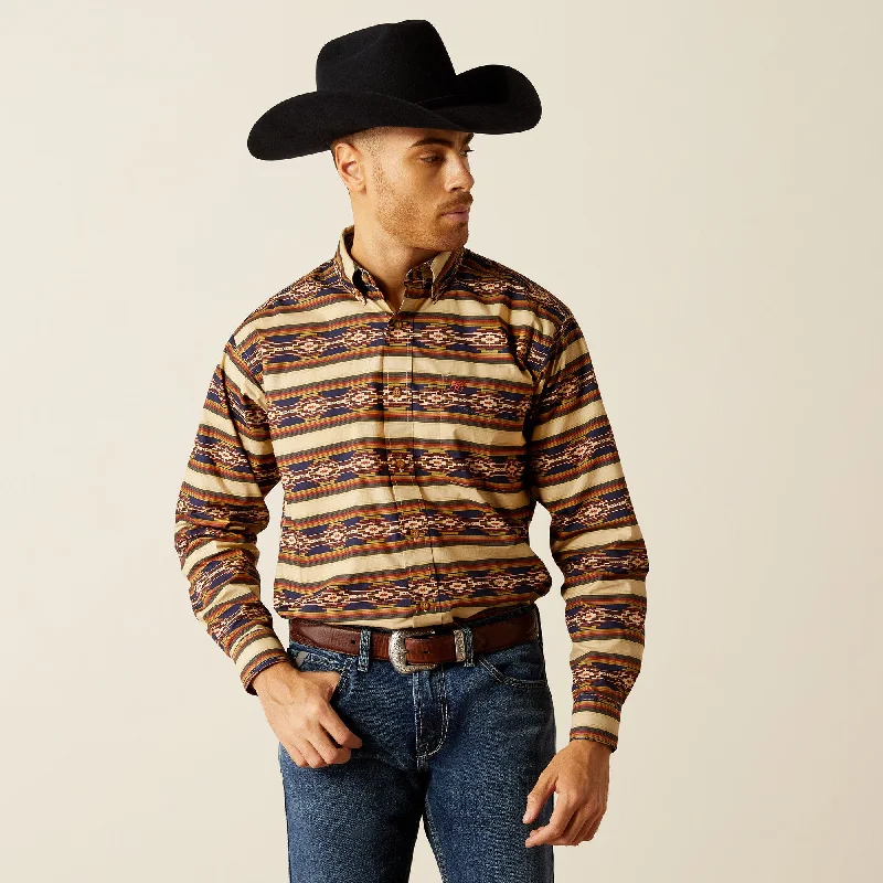Men's long sleeve tartan pattern shirts for a traditional Scottish lookMen's Ariat Charleston Burbon Stanford Button Down Shirt #10052370 Men's long sleeve tartan pattern shirts for a traditional Scottish lookMen's Ariat Charleston Burbon Stanford Button Down Shirt #10052370