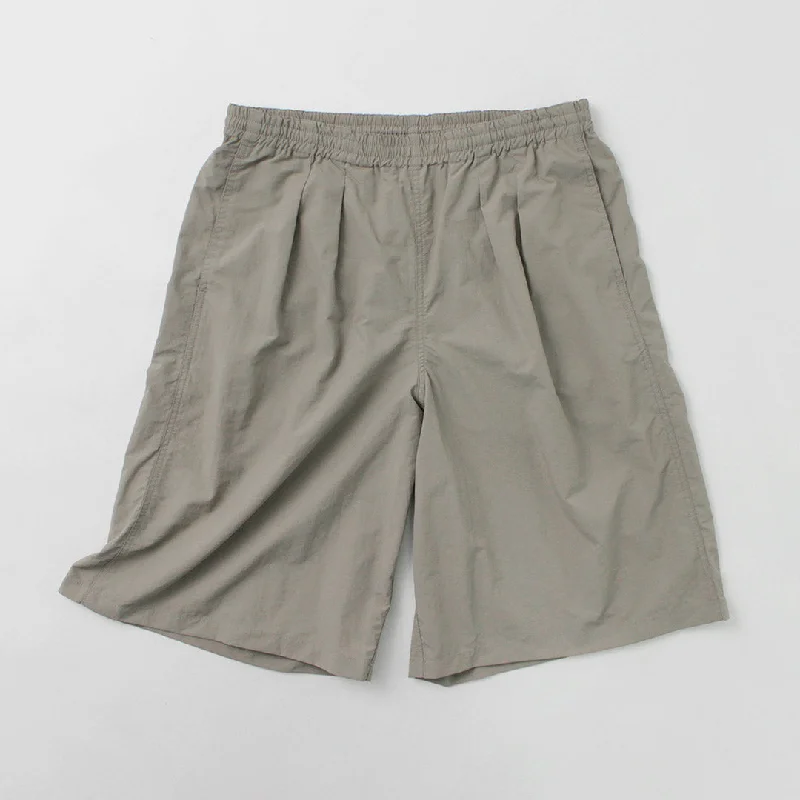 Men's floral print silk blend shorts for a unique night - out lookBURLAP OUTFITTER / Track Jam