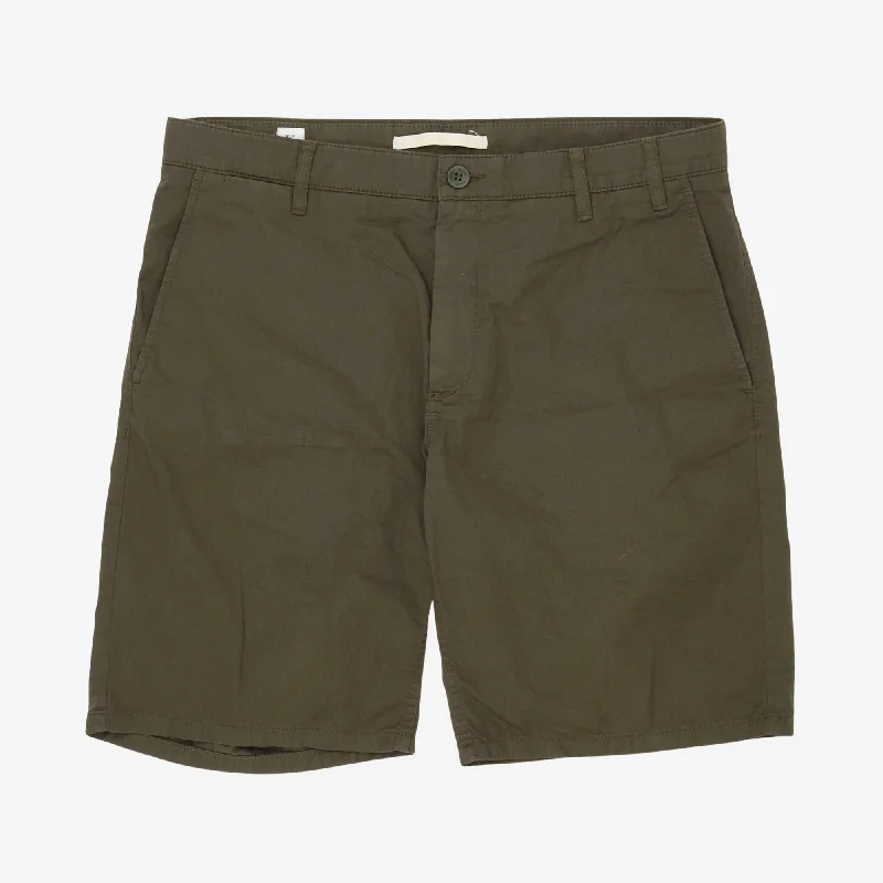 Men's camo print cargo shorts for outdoor adventuresAros Light Twill Shorts