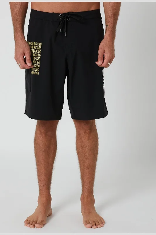 Men's drawstring casual linen shorts for a laid - back summer lookFormer Shatter 20 Surf Cargo - black Men's drawstring casual linen shorts for a laid - back summer lookFormer Shatter 20 Surf Cargo - black