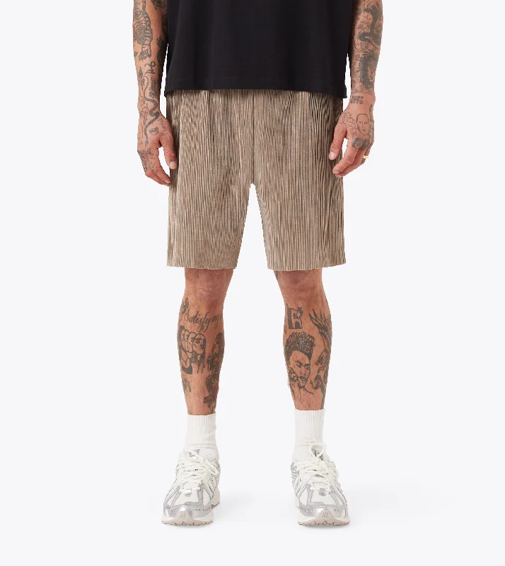Men's ripped denim shorts for a trendy streetwear aestheticPleated Short Khaki