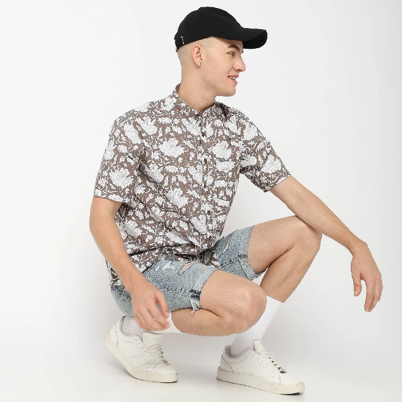 Men's Two - Tone Contrast Panel Casual Shirts in White and Navy for a Stylish and Eye - Catching DesignRegular Fit Printed Shirt Men's Two - Tone Contrast Panel Casual Shirts in White and Navy for a Stylish and Eye - Catching DesignRegular Fit Printed Shirt
