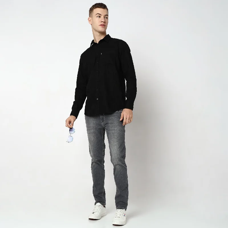 Men's Button - Down Oxford Casual Shirts in Crisp White for a Classic and Versatile StyleRegular Fit Solid Shirt Men's Button - Down Oxford Casual Shirts in Crisp White for a Classic and Versatile StyleRegular Fit Solid Shirt