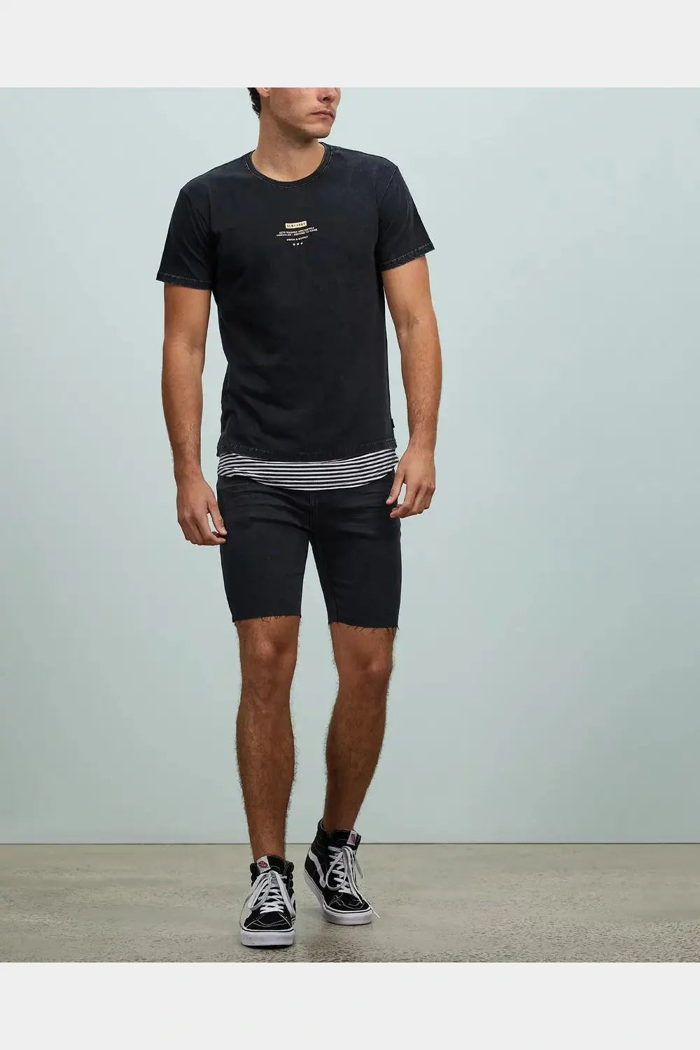Men's pastel - colored cotton shorts for a spring - friendly outfitSilent theory shadow short raw Men's pastel - colored cotton shorts for a spring - friendly outfitSilent theory shadow short raw