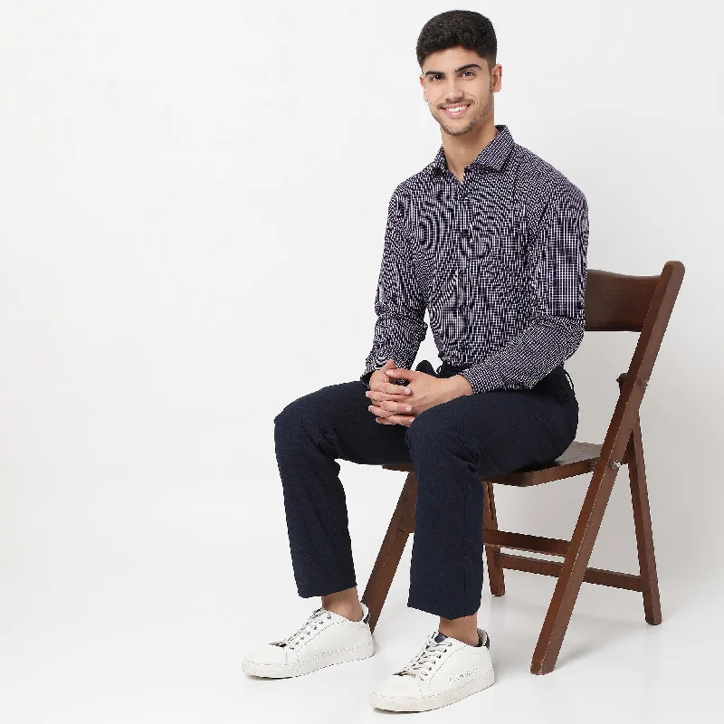 Men's Retro - Style Hawaiian Print Casual Shirts in Bold Patterns for a Tropical VacationSlim Fit Checkered Shirt Men's Retro - Style Hawaiian Print Casual Shirts in Bold Patterns for a Tropical VacationSlim Fit Checkered Shirt
