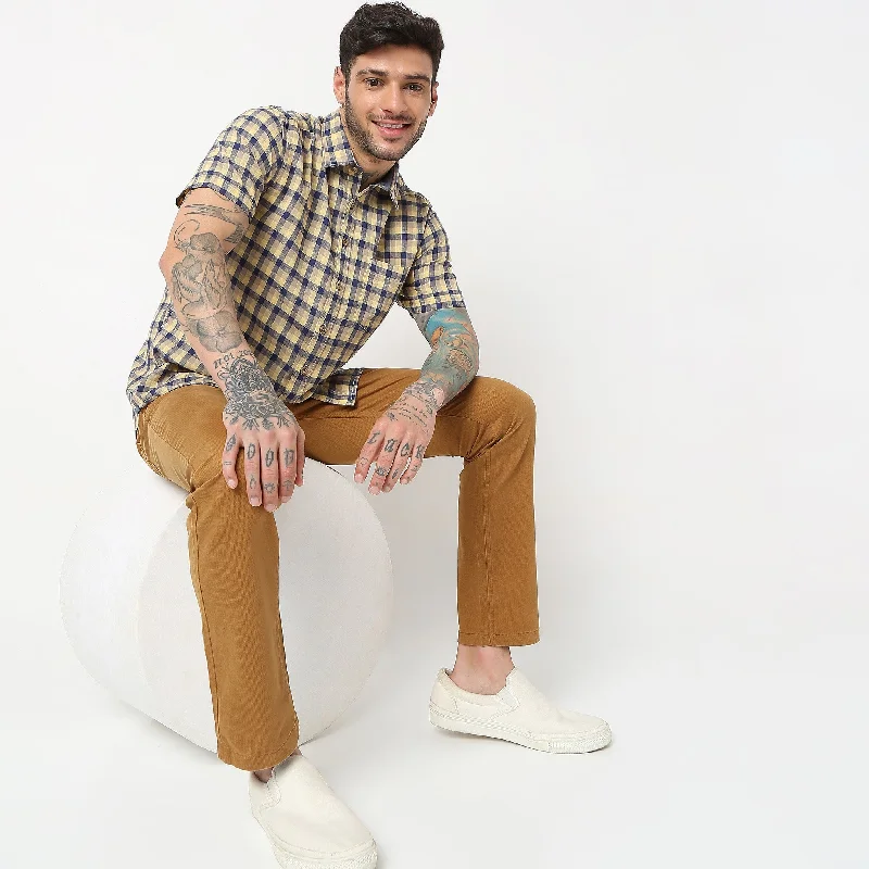 Men's Wrinkle - Resistant Polyester Blend Casual Shirts for Easy Travel and MaintenanceSlim Fit Checkered Shirt Men's Wrinkle - Resistant Polyester Blend Casual Shirts for Easy Travel and MaintenanceSlim Fit Checkered Shirt