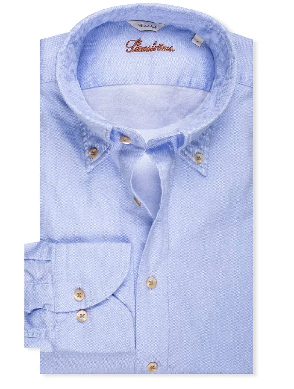 Men's Stretch - Fabric Casual Shirts in Navy Blue for a Comfortable and Flexible FitSport Casual Fitted Shirt Blue Men's Stretch - Fabric Casual Shirts in Navy Blue for a Comfortable and Flexible FitSport Casual Fitted Shirt Blue