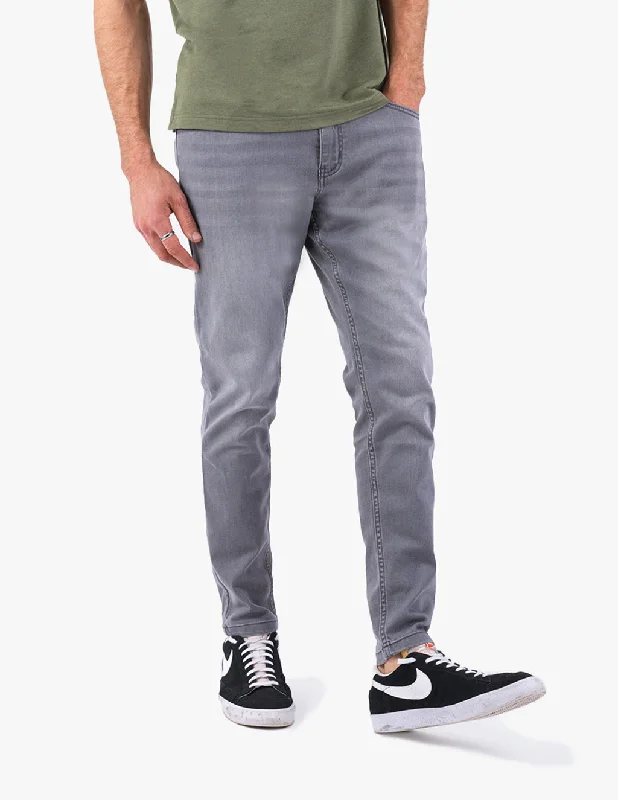 Men's Straight Leg Raw Denim Jeans for a Minimalist and Durable OptionBeans Tapered
