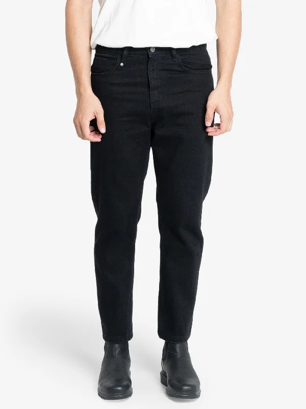 Plus Size Men's Straight Leg Jeans with Reinforced Knees for DurabilityChopped Denim Jean - Black Rinse Plus Size Men's Straight Leg Jeans with Reinforced Knees for DurabilityChopped Denim Jean - Black Rinse