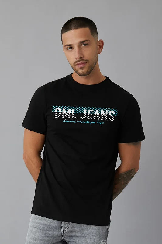 Men's Distressed Jeans with Patches for a Retro and DIY - Inspired AppearanceDynamo Printed crew neck t-shirt in Black Men's Distressed Jeans with Patches for a Retro and DIY - Inspired AppearanceDynamo Printed crew neck t-shirt in Black