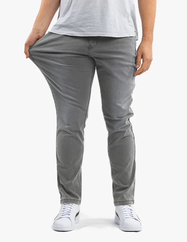 Men's Jeans with a Frayed Hem for a Casual and Effortless StyleBeans