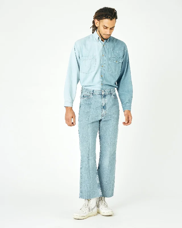 Men's Stretch Jeans with a Moisture - Wicking Lining for Active LifestylesMen's Flare Jean Light Blue Men's Stretch Jeans with a Moisture - Wicking Lining for Active LifestylesMen's Flare Jean Light Blue