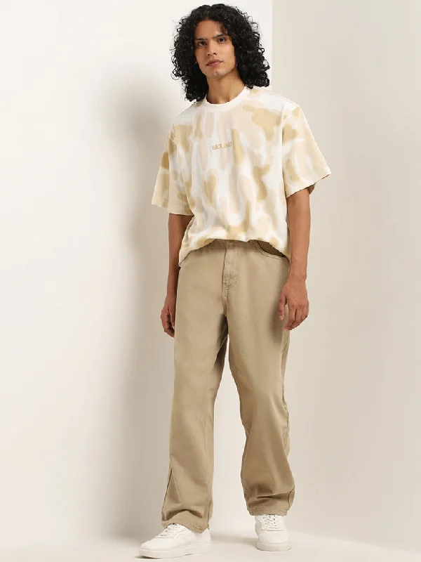 Men's Low - Rise Jeans in a Light Wash for a Casual and Youthful LookNuon Beige Relaxed - Fit Mid - Rise Jeans Men's Low - Rise Jeans in a Light Wash for a Casual and Youthful LookNuon Beige Relaxed - Fit Mid - Rise Jeans