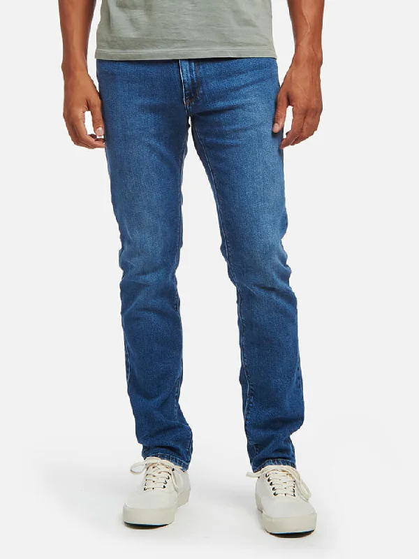 Plus Size Men's Bootcut Jeans with a Relaxed Waist for a Classic and Comfortable FitSlim Hubert Jeans Plus Size Men's Bootcut Jeans with a Relaxed Waist for a Classic and Comfortable FitSlim Hubert Jeans