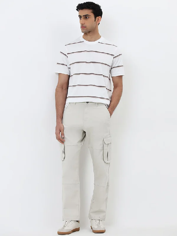 Men's Cargo Jeans with Multiple Pockets for a Practical and Outdoor - Friendly LookWES Casuals Ivory Relaxed - Fit Mid - Rise Cargo Jeans Men's Cargo Jeans with Multiple Pockets for a Practical and Outdoor - Friendly LookWES Casuals Ivory Relaxed - Fit Mid - Rise Cargo Jeans