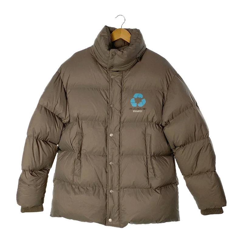Men jackets with a hidden interior pocket for secure storageDSQUARED2/Puffer Jkt/46/Gray/Nylon/S78AN0049/S78AN0049 Men jackets with a hidden interior pocket for secure storageDSQUARED2/Puffer Jkt/46/Gray/Nylon/S78AN0049/S78AN0049