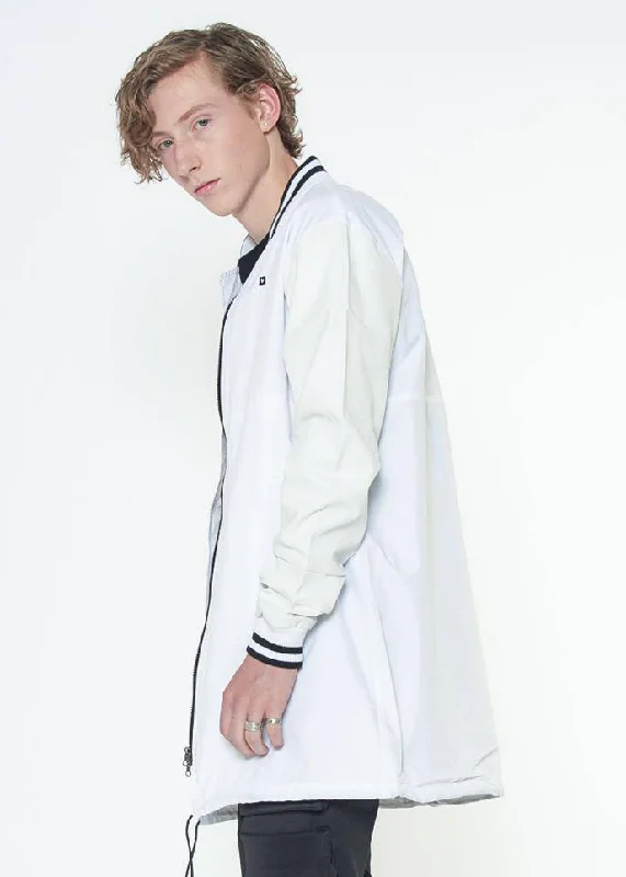 Men jackets with a media - friendly pocket for easy access to gadgetsKonus Men's Baseball Jacket in White Men jackets with a media - friendly pocket for easy access to gadgetsKonus Men's Baseball Jacket in White