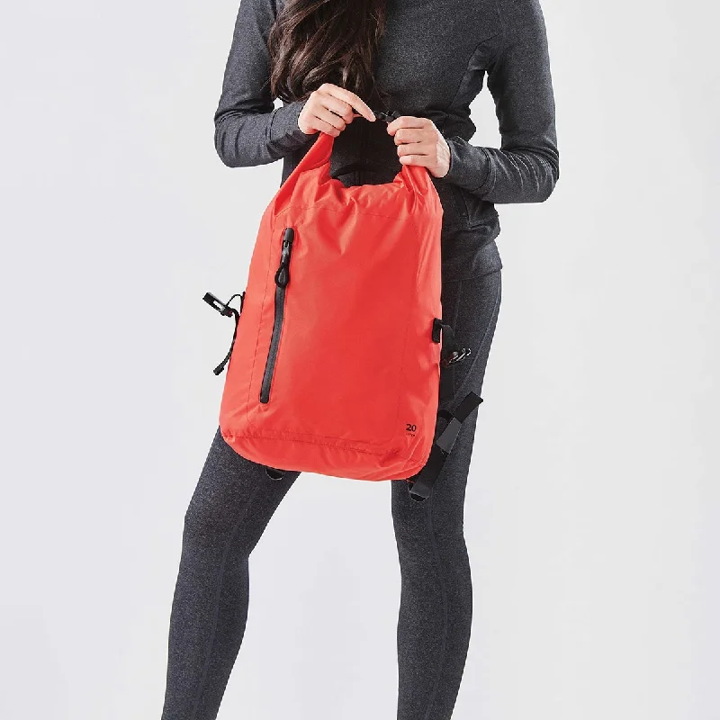 Hooded men jackets with a detachable faux - fur trim for added warmthTeton Roll Top Back Pack - OSX-2 Hooded men jackets with a detachable faux - fur trim for added warmthTeton Roll Top Back Pack - OSX-2