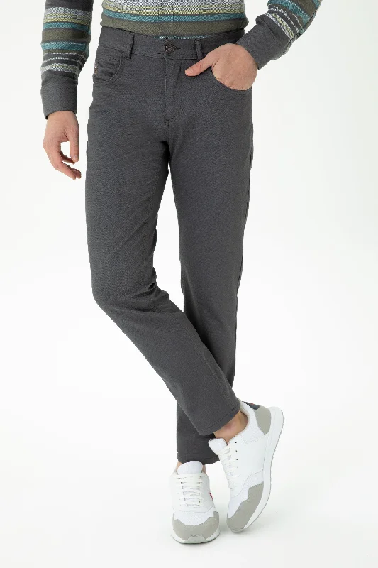 Men's high - collar polo shirts with a modern twistCHINOS MICEL GRIS FONCÉ - 1728006VR006 Men's high - collar polo shirts with a modern twistCHINOS MICEL GRIS FONCÉ - 1728006VR006