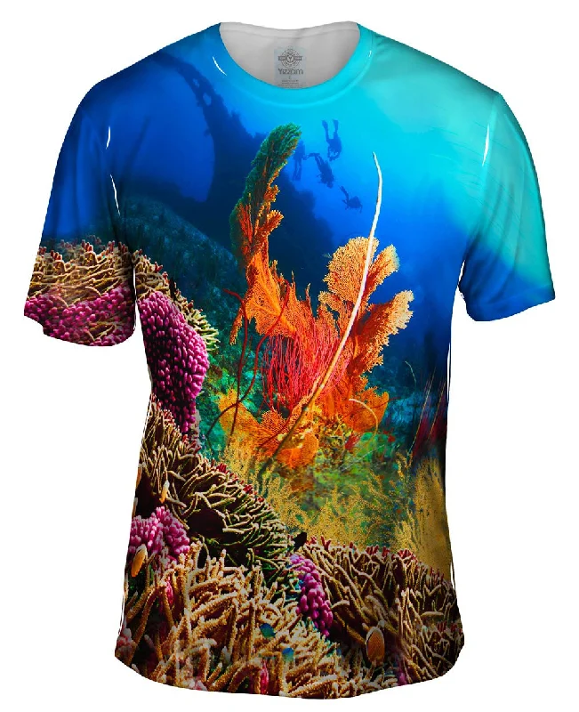 Men's printed Hawaiian t - shirts for tropical vacationsCoral Reef 001