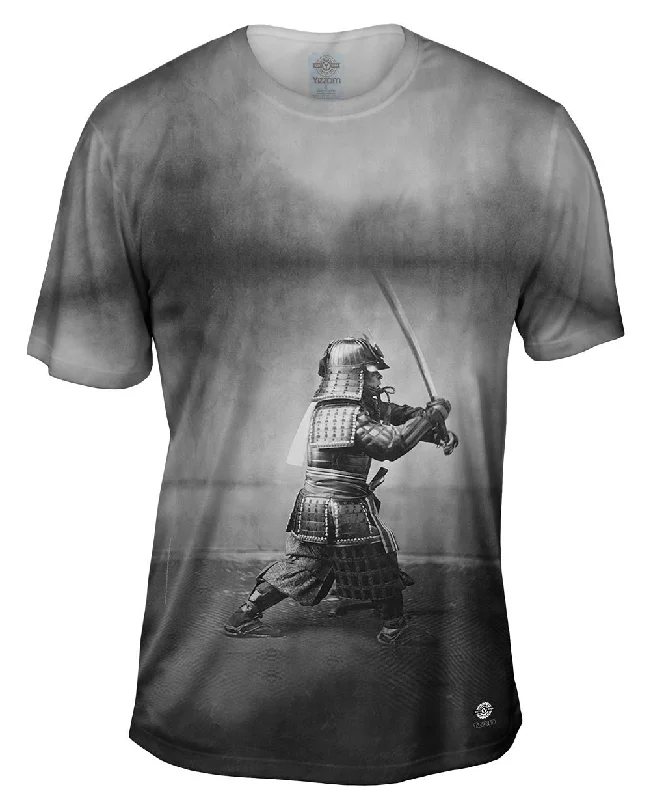 Men's distressed denim - look t - shirts with a rugged appealJapanese Samurai With Sword