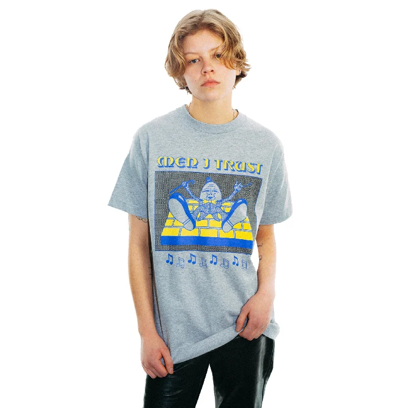Men's eco - friendly recycled t - shirts for sustainable fashion choicesT-Shirt - Egg Fellow - Grey Men's eco - friendly recycled t - shirts for sustainable fashion choicesT-Shirt - Egg Fellow - Grey