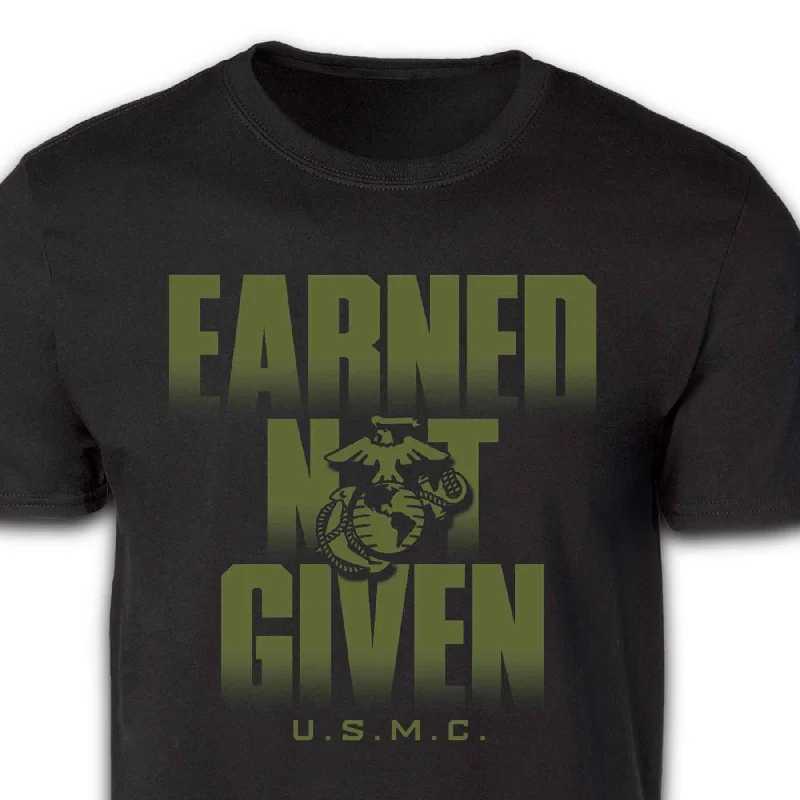 Men's thermal t - shirts with a high - neck design for cold weatherUSMC Earned Not Given T-shirt Men's thermal t - shirts with a high - neck design for cold weatherUSMC Earned Not Given T-shirt