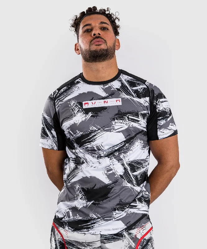 Men's ribbed t - shirts with a textured finish for added styleVenum Electron 3.0 Dry-Tech t-shirt - Grey/Red Men's ribbed t - shirts with a textured finish for added styleVenum Electron 3.0 Dry-Tech t-shirt - Grey/Red