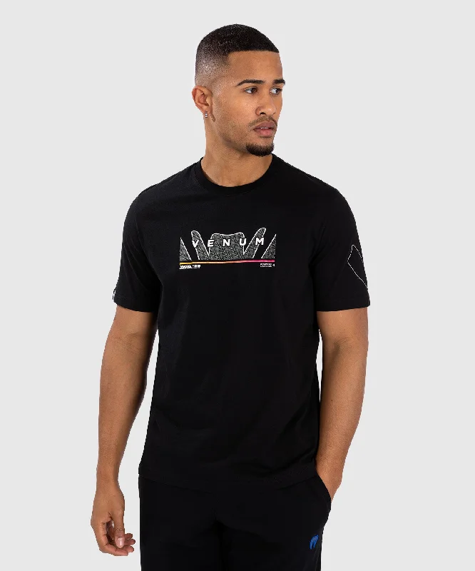 Men's polo t - shirts with a contrast collar for a preppy lookVenum Snake Print T-Shirt - Black Men's polo t - shirts with a contrast collar for a preppy lookVenum Snake Print T-Shirt - Black