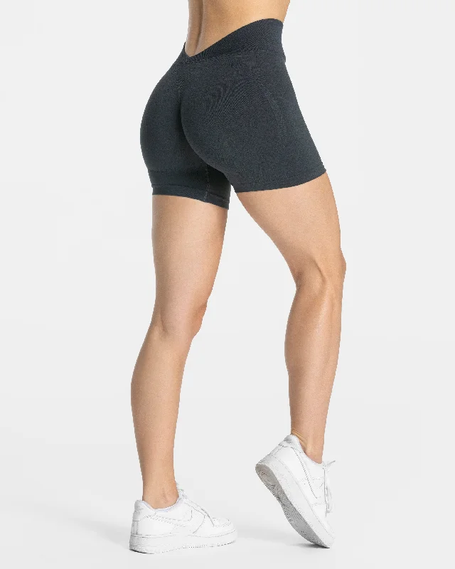Men's pastel - colored cotton shorts for a spring - friendly outfit Essence V-Back Covert Scrunch Short "Ebony" Men's pastel - colored cotton shorts for a spring - friendly outfit Essence V-Back Covert Scrunch Short "Ebony"