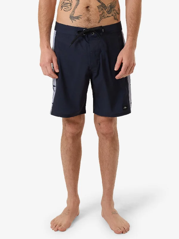 Men's pastel - colored cotton shorts for a spring - friendly outfit Infinite Stars Boardshort 22" Leg - Total Eclipse Men's pastel - colored cotton shorts for a spring - friendly outfit Infinite Stars Boardshort 22" Leg - Total Eclipse