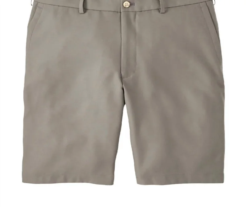 Men's pleated front twill shorts for a classic and sophisticated appearance Men's Crown Sport Short In Smoke Men's pleated front twill shorts for a classic and sophisticated appearance Men's Crown Sport Short In Smoke